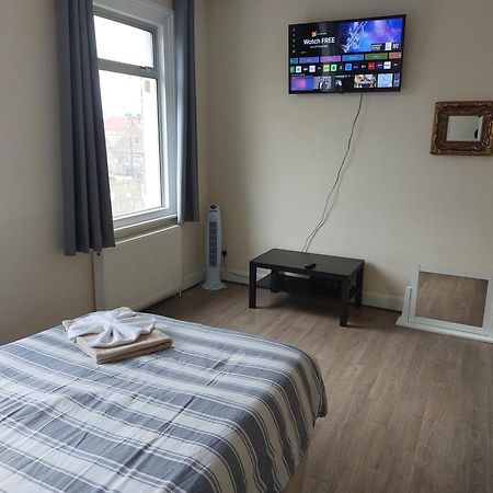 Family Friendly 3 Bedroom Flat Zone 2 - Children Stay Free! Londyn Zewnętrze zdjęcie