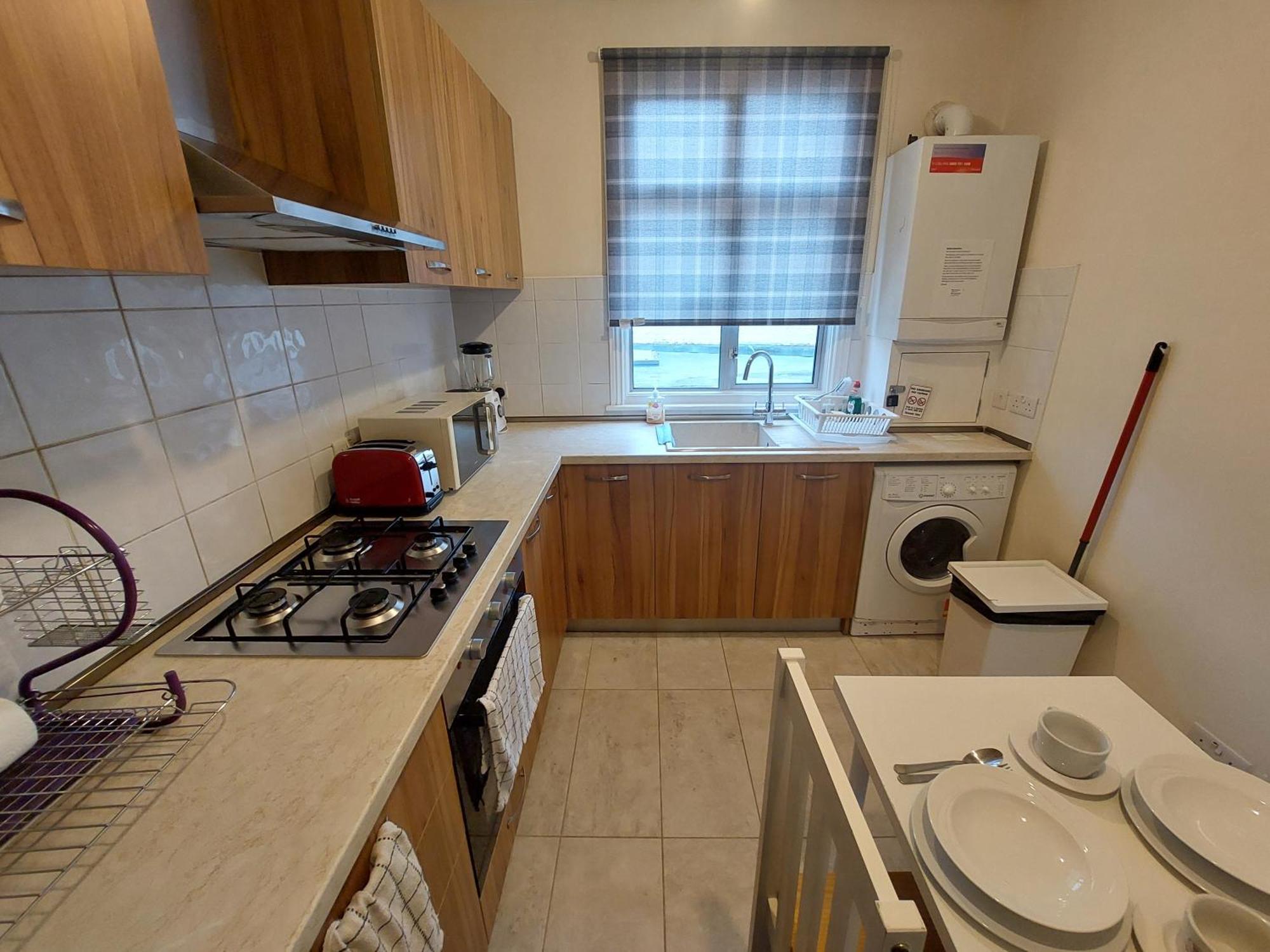 Family Friendly 3 Bedroom Flat Zone 2 - Children Stay Free! Londyn Zewnętrze zdjęcie
